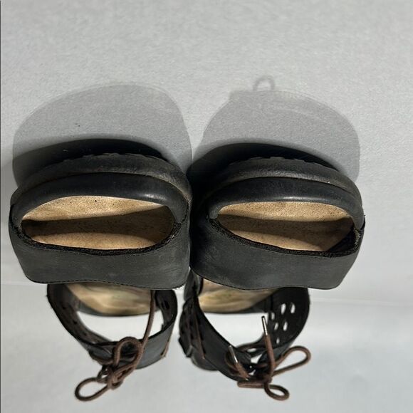 Naot Black and Brown Women's Sandals | size 39 | (1520) - Picture 4 of 12